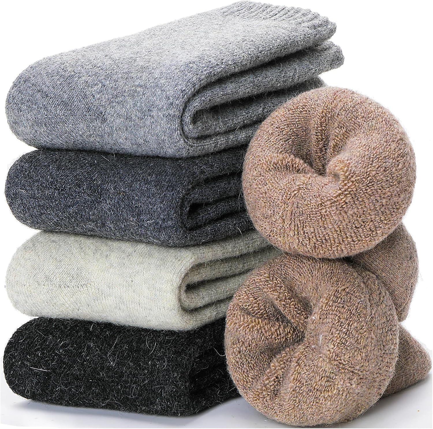 Embrace winter Adventures: our Cozy Journey with EBMORE Socks